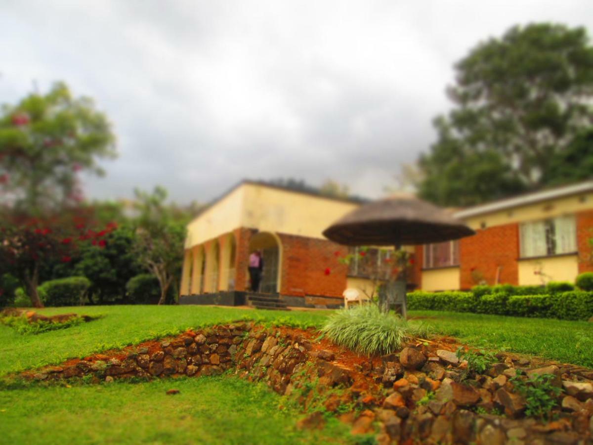 Domino Lodge Zomba Bagian luar foto